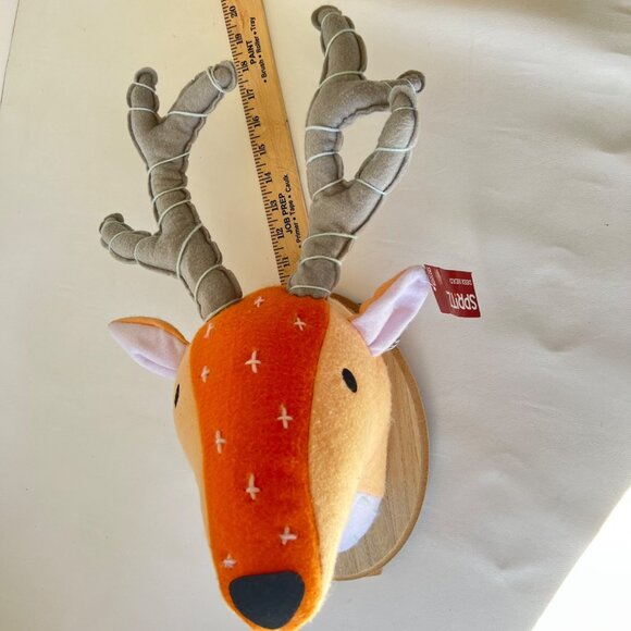 Felt Christmas Deer Head Wall Decor Orange and Gray deer head Decor - Picture 4 of 10